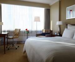 Marriott Hotel & Casino Warsaw: Deluxe Guest room, 1 King